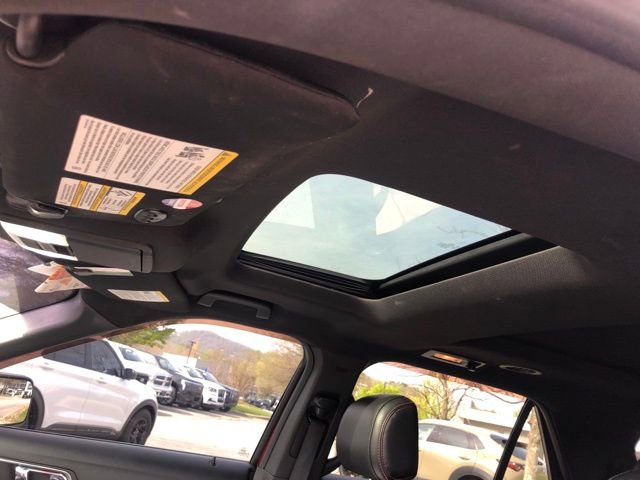 Used 2017 Ford Explorer Sport w/ Equipment Group 401A image 8