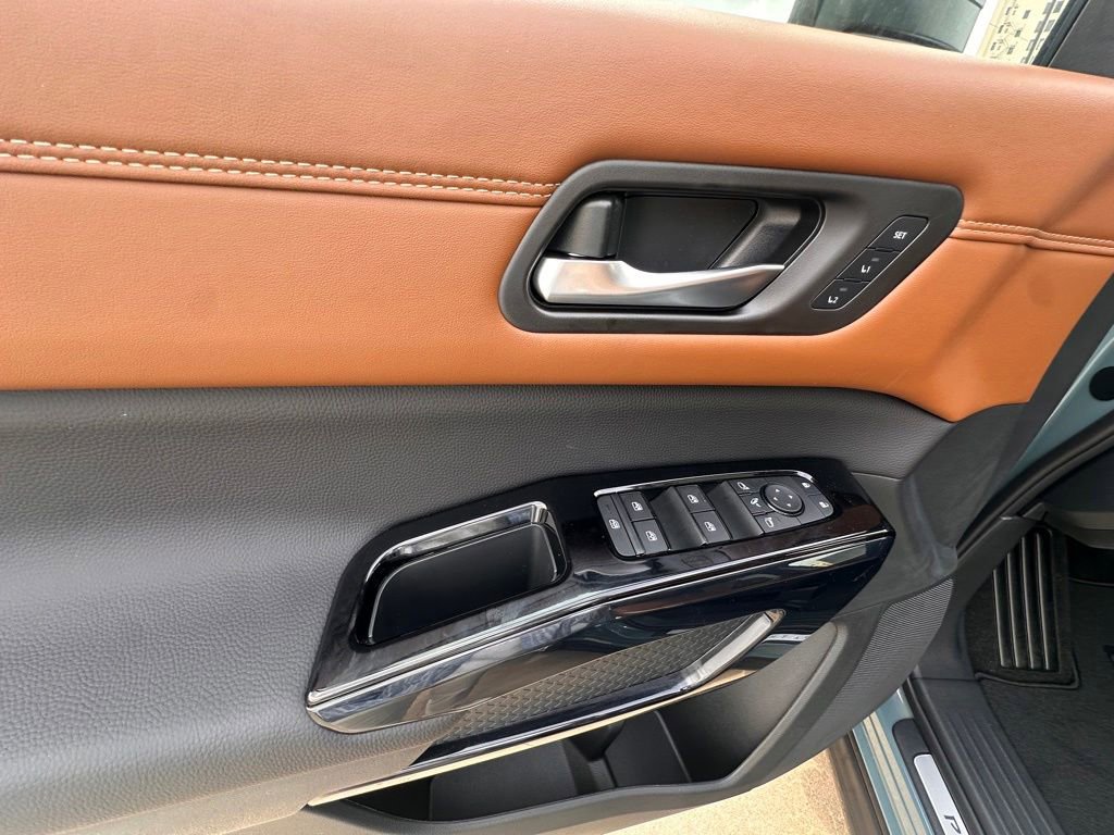 New 2026 Nissan Pathfinder Platinum AWD/4WD image 15