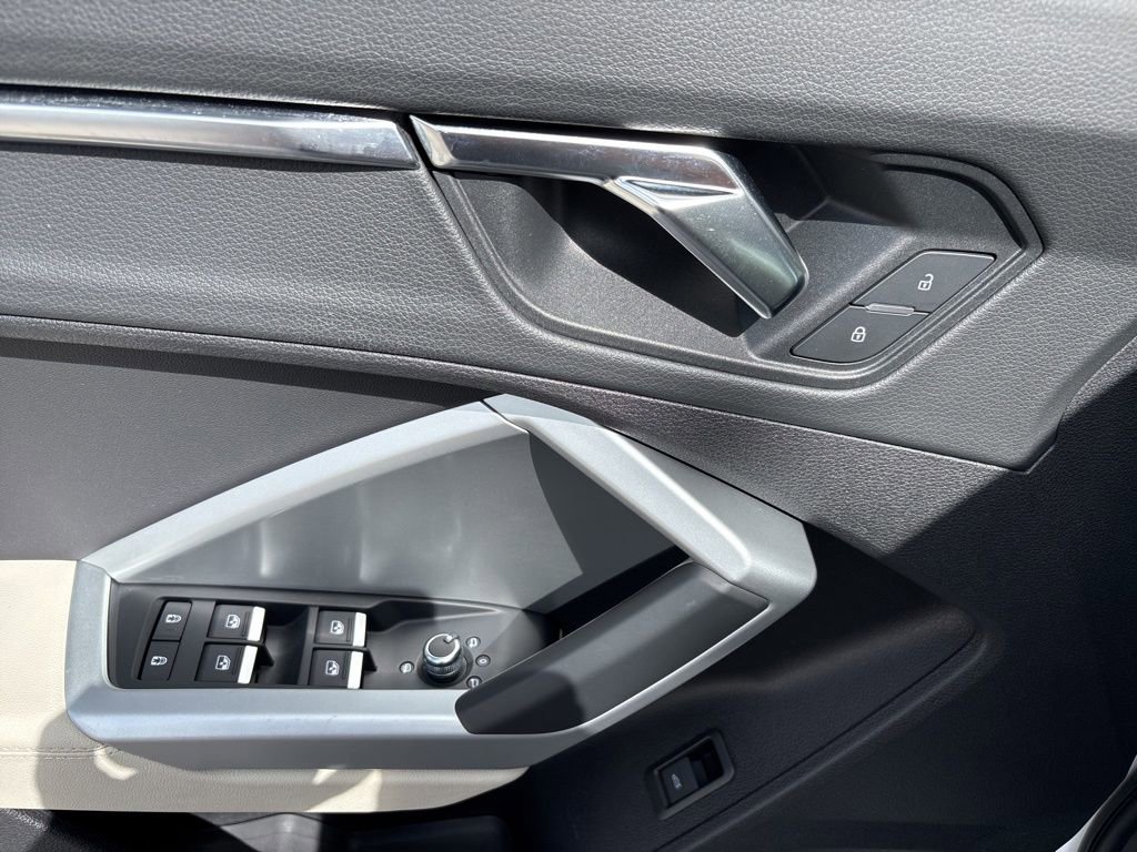 Used 2020 Audi Q3 2.0T Premium w/ Convenience Package image 15