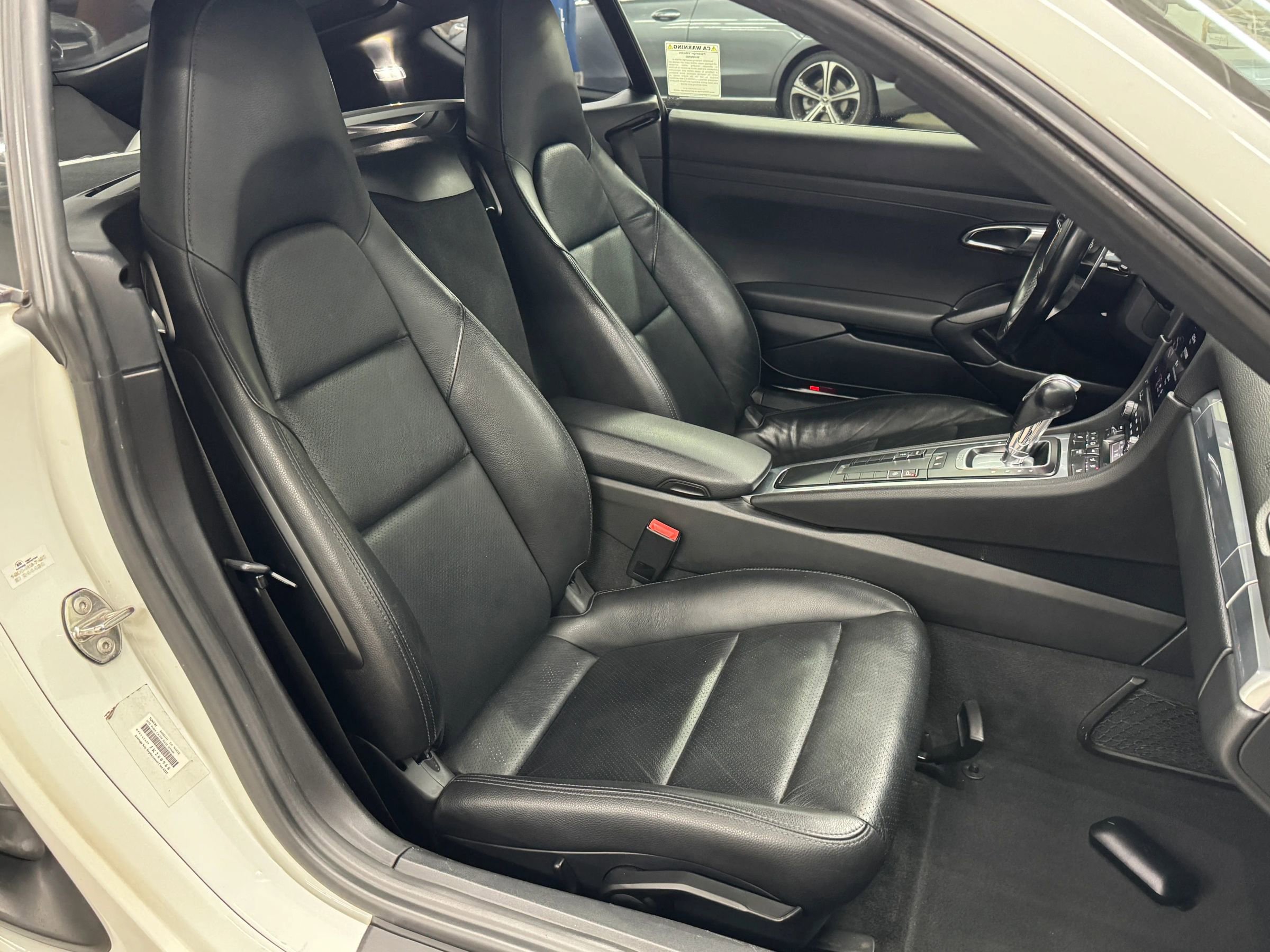 Used 2018 Porsche 718 Cayman RWD image 18
