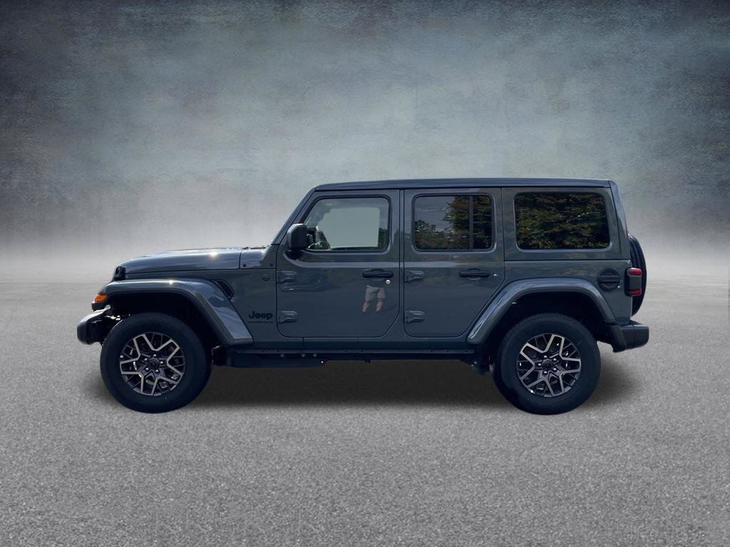 Used 2026 Jeep Wrangler Unlimited Sahara AWD/4WD image 5