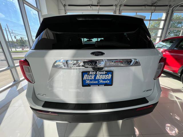 Used 2022 Ford Explorer XLT w/ Equipment Group 202A image 7