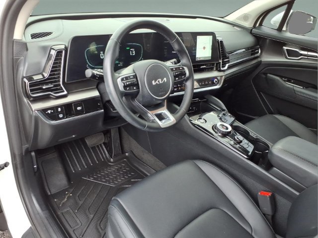 Used 2024 Kia Sportage EX AWD/4WD image 12