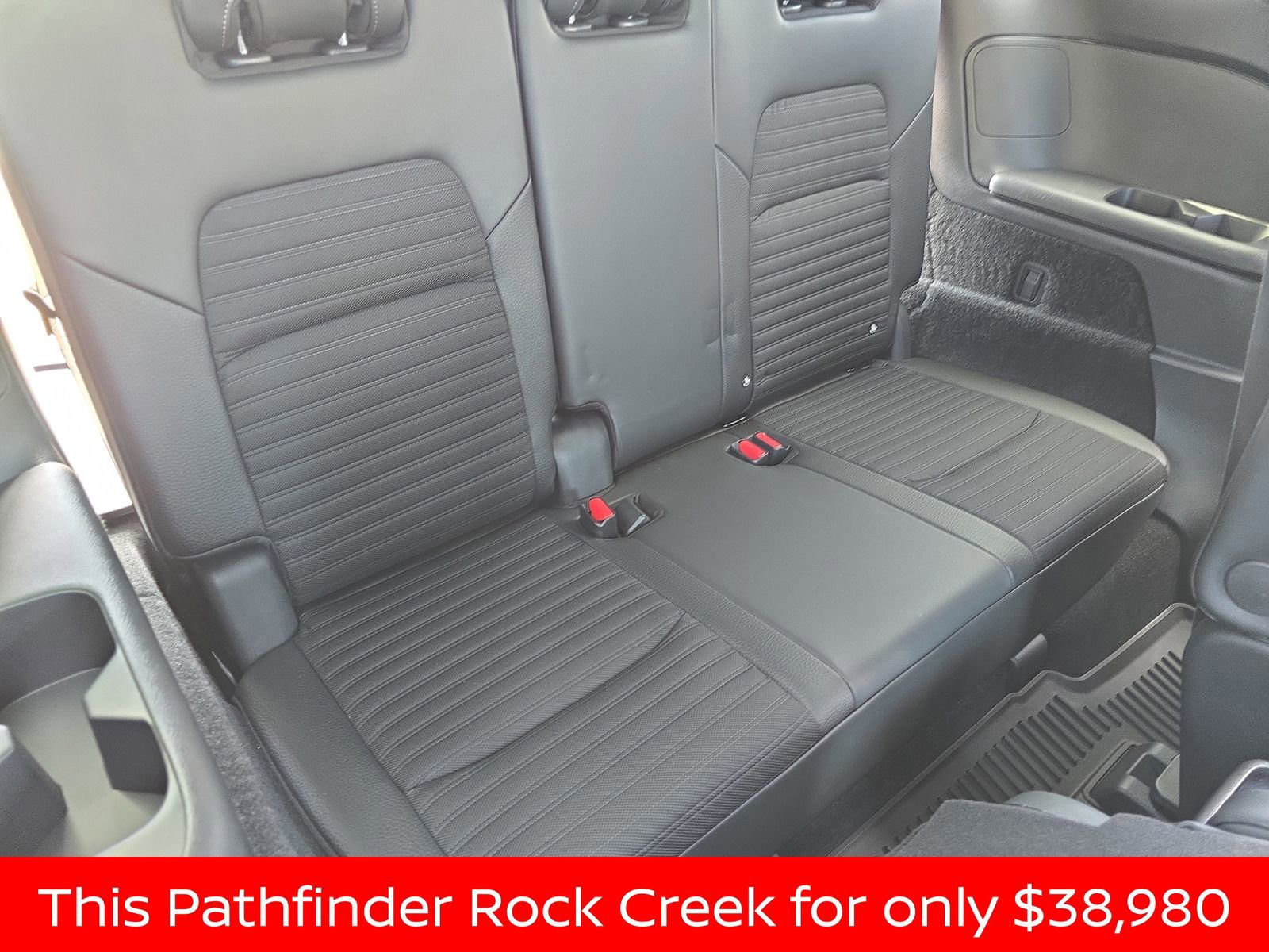 Used 2025 Nissan Pathfinder Rock Creek image 18