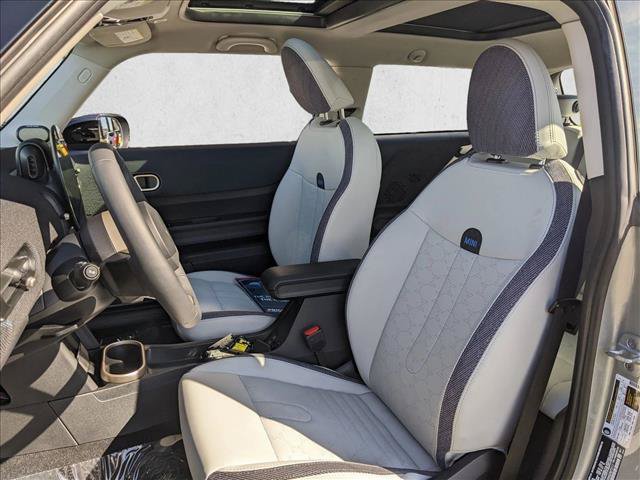 Certified 2025 MINI Cooper 2-Door Hardtop FWD image 15