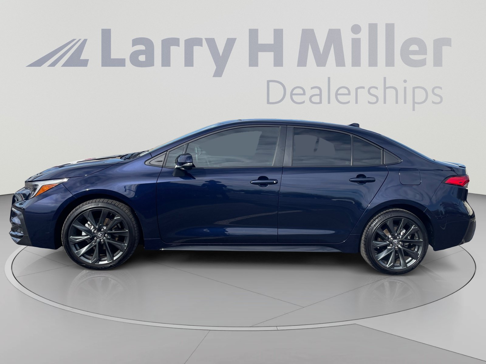 Certified 2026 Toyota Corolla SE w/ SE Package FWD image 2