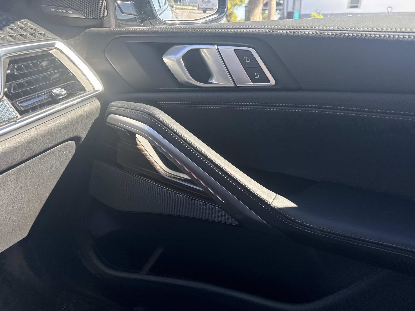 Certified 2025 BMW X6 xDrive40i image 21