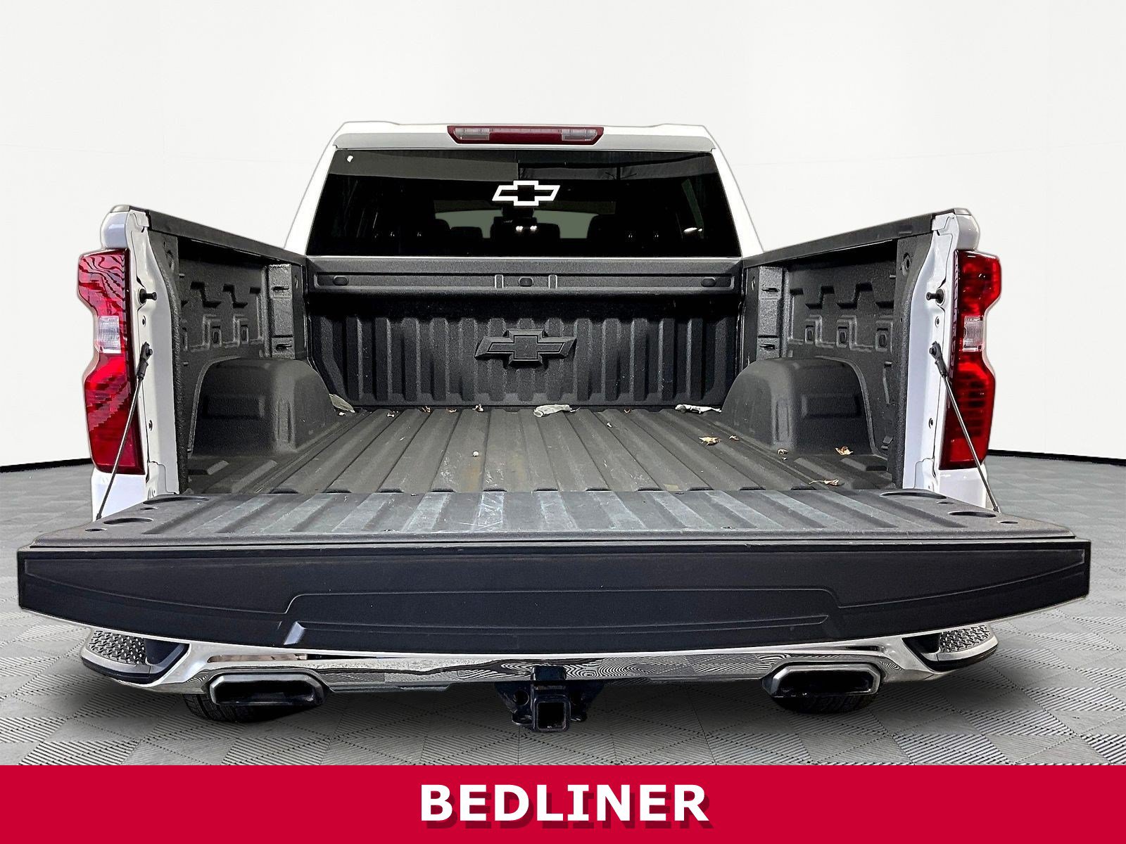 Used 2023 Chevrolet Silverado 1500 LT AWD/4WD image 7