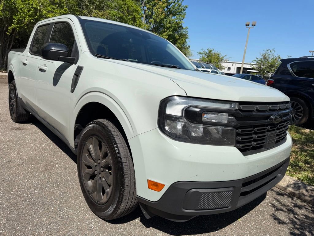 Used 2024 Ford Maverick Lariat w/ Black Appearance Package FWD image 2