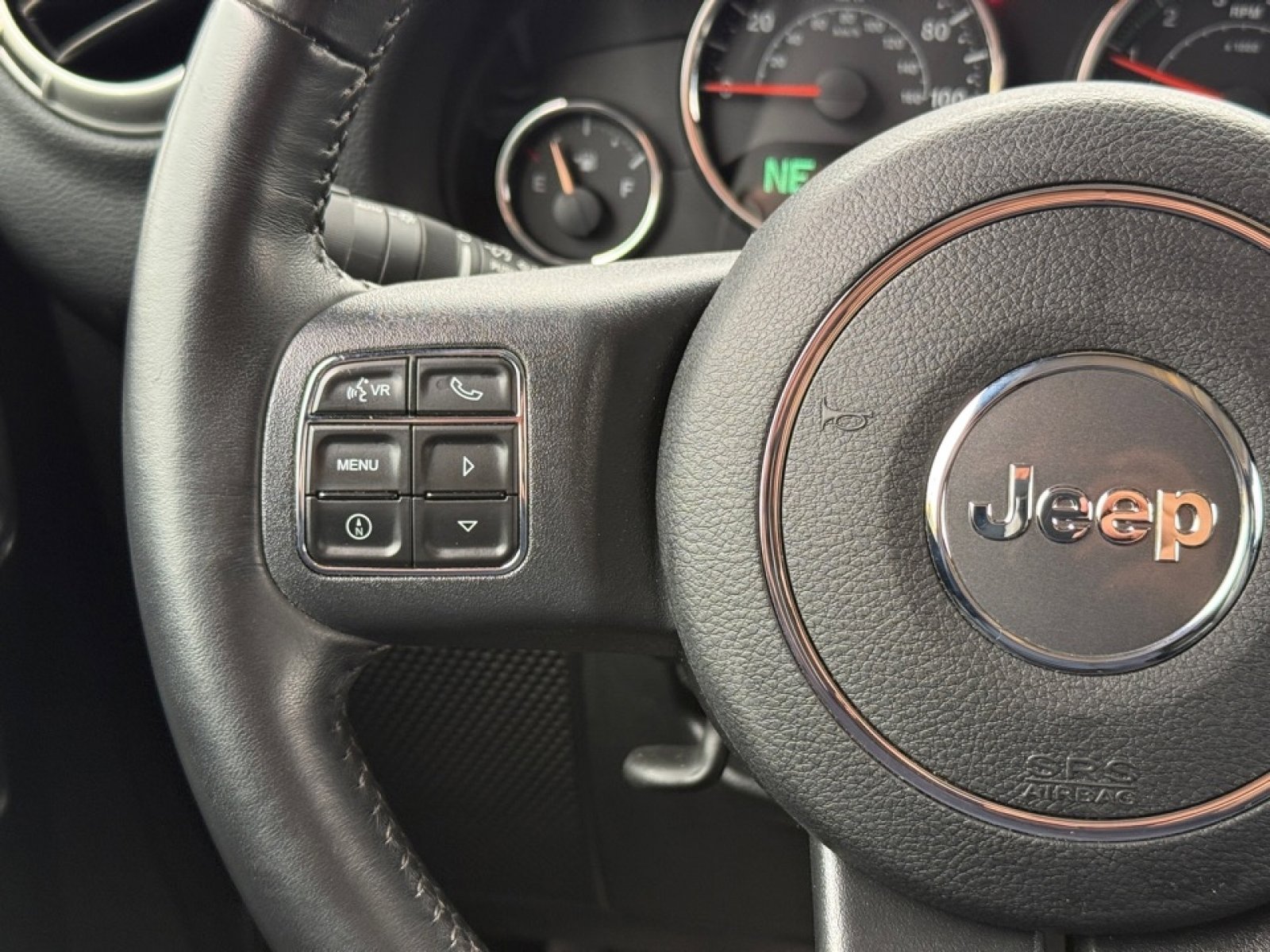 Used 2018 Jeep Wrangler Unlimited Sahara w/ Connectivity Group image 12