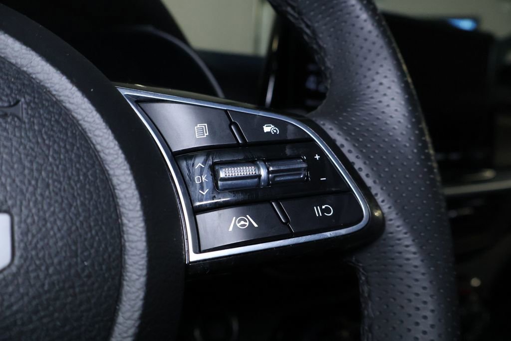 Used 2023 Kia Forte GT-Line image 21