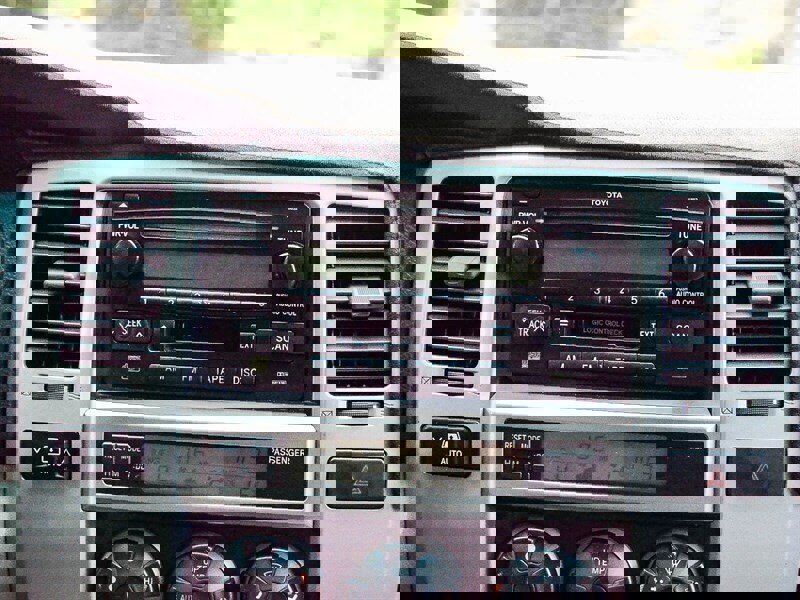 Used 2004 Toyota 4Runner SR5 image 19