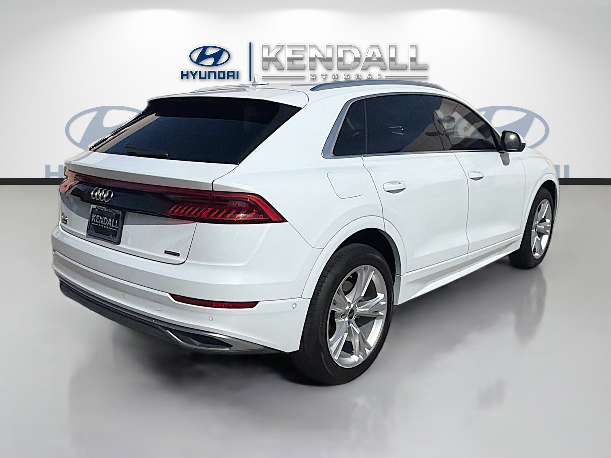 Used 2023 Audi Q8 Prestige image 6