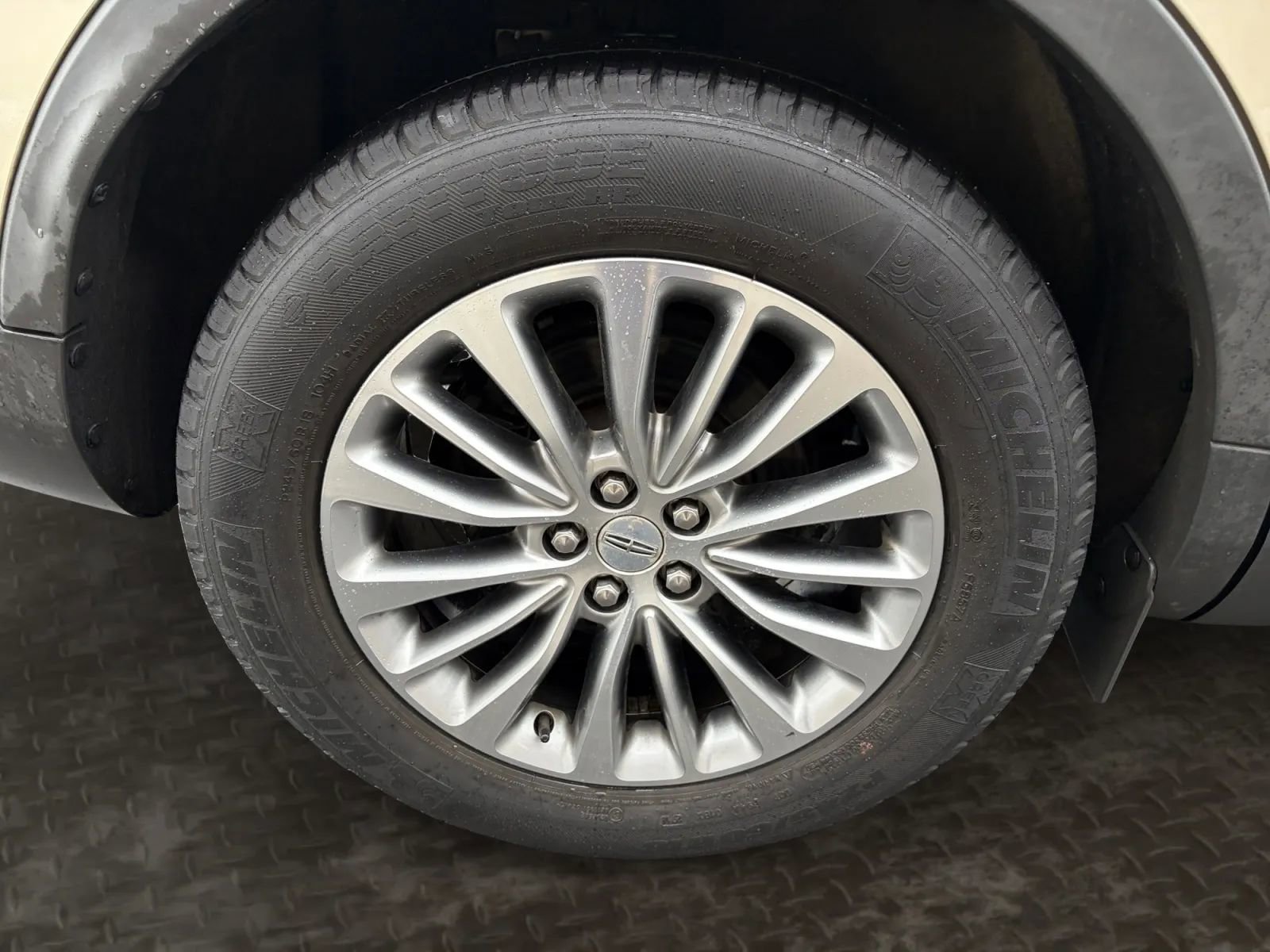 Used 2018 Lincoln MKX Select w/ Select Plus Package image 72