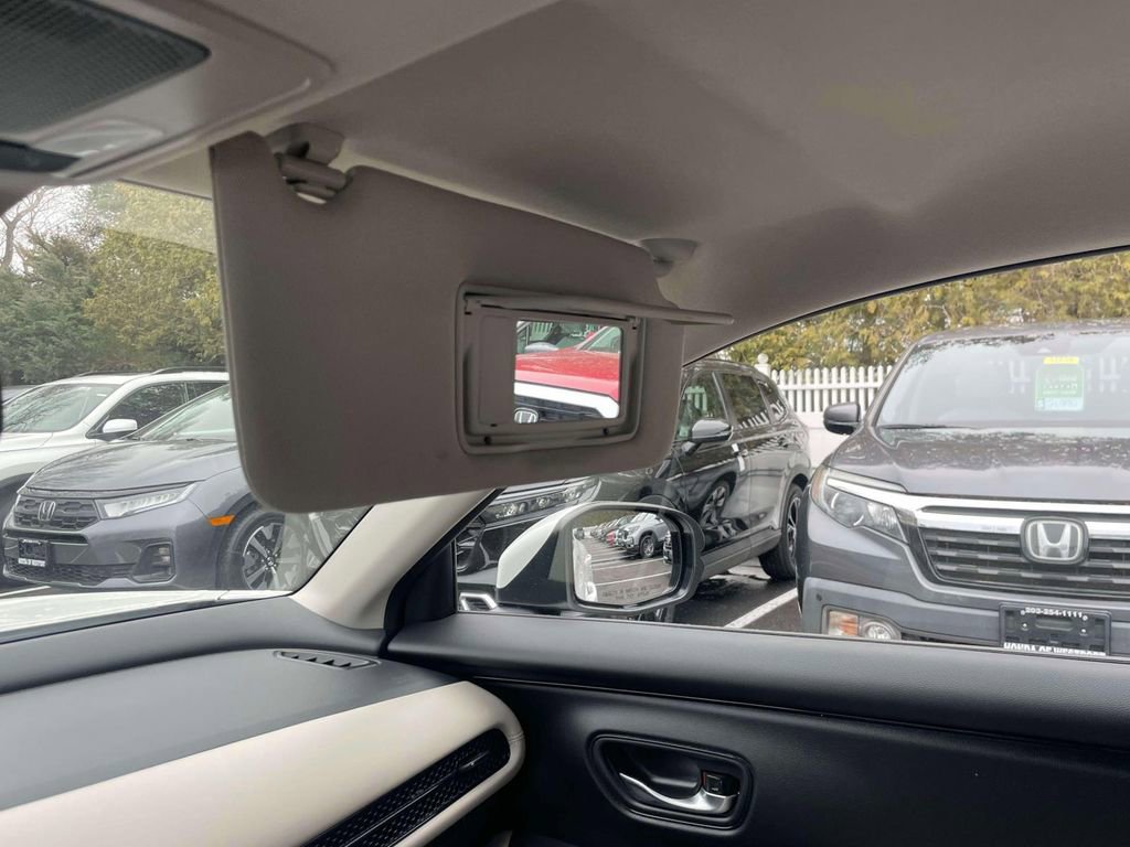 Certified 2025 Honda HR-V LX image 29