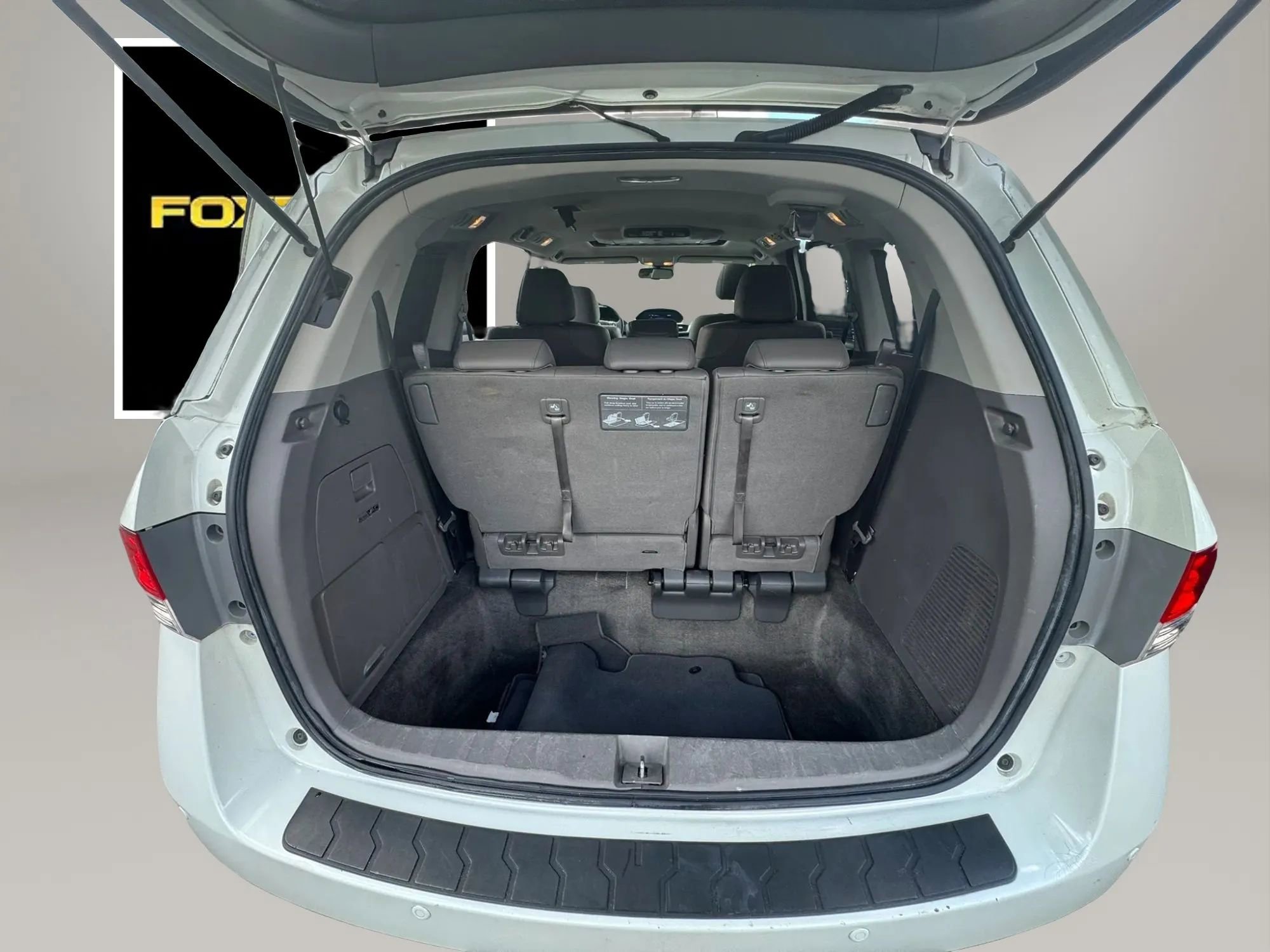 Used 2014 Honda Odyssey Touring Elite image 14