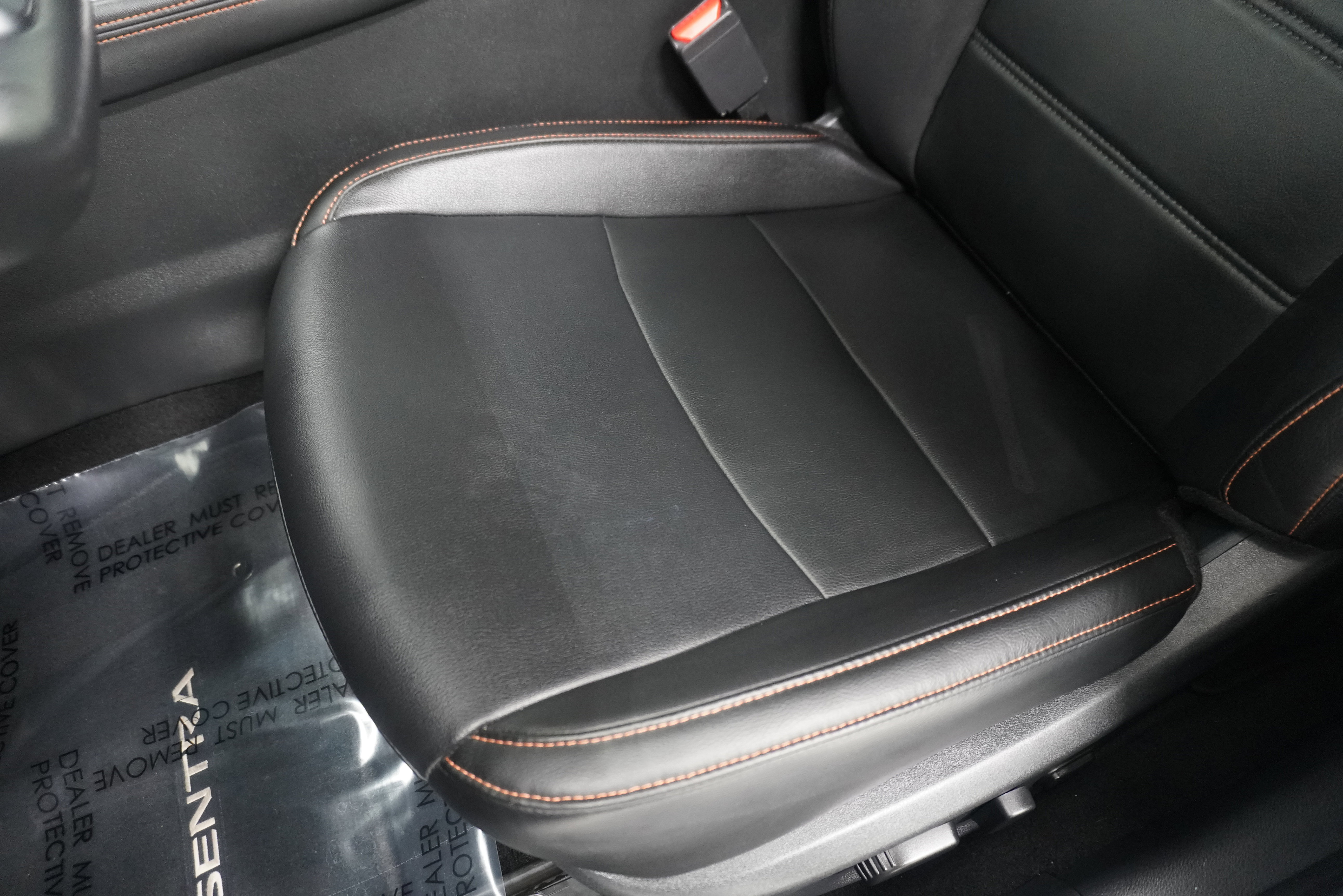 Used 2023 Nissan Sentra SR w/ SR Premium Package FWD image 11