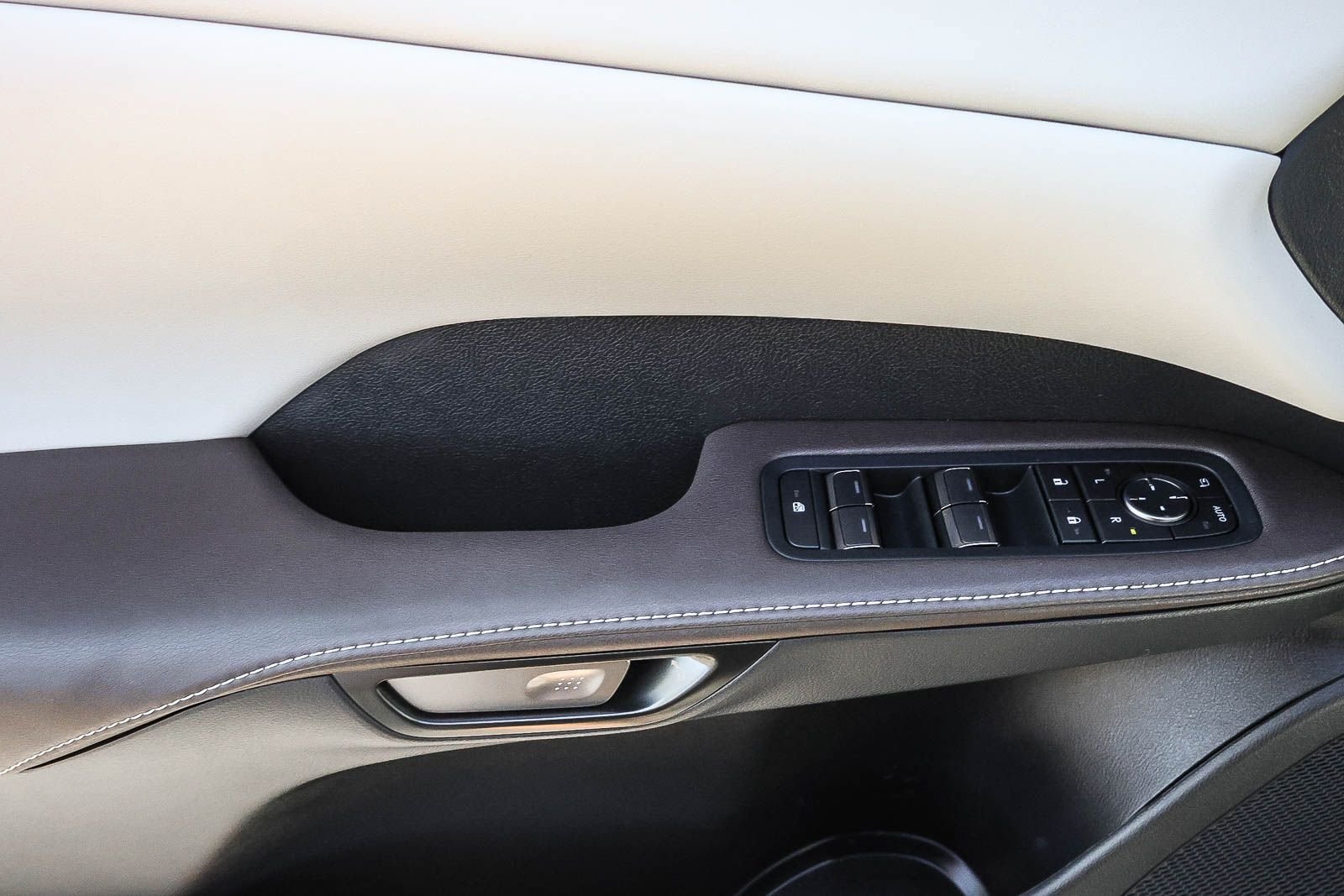 New 2026 Lexus RX 350 AWD image 23