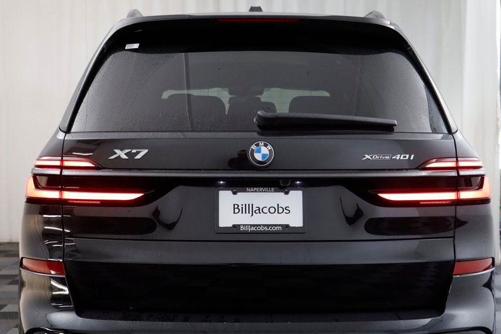 New 2026 BMW X7 xDrive40i w/ M Sport Package image 17