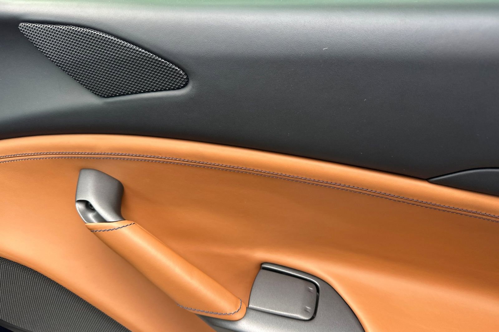 Used 2018 Ferrari 488 Spider image 18