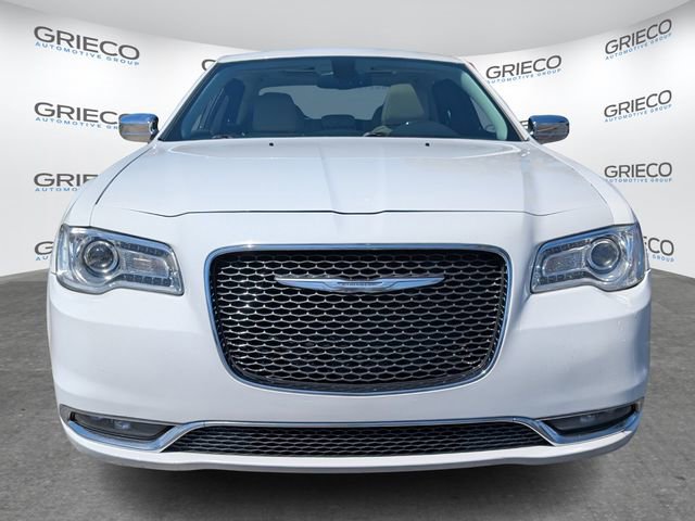 Used 2016 Chrysler 300 C image 2