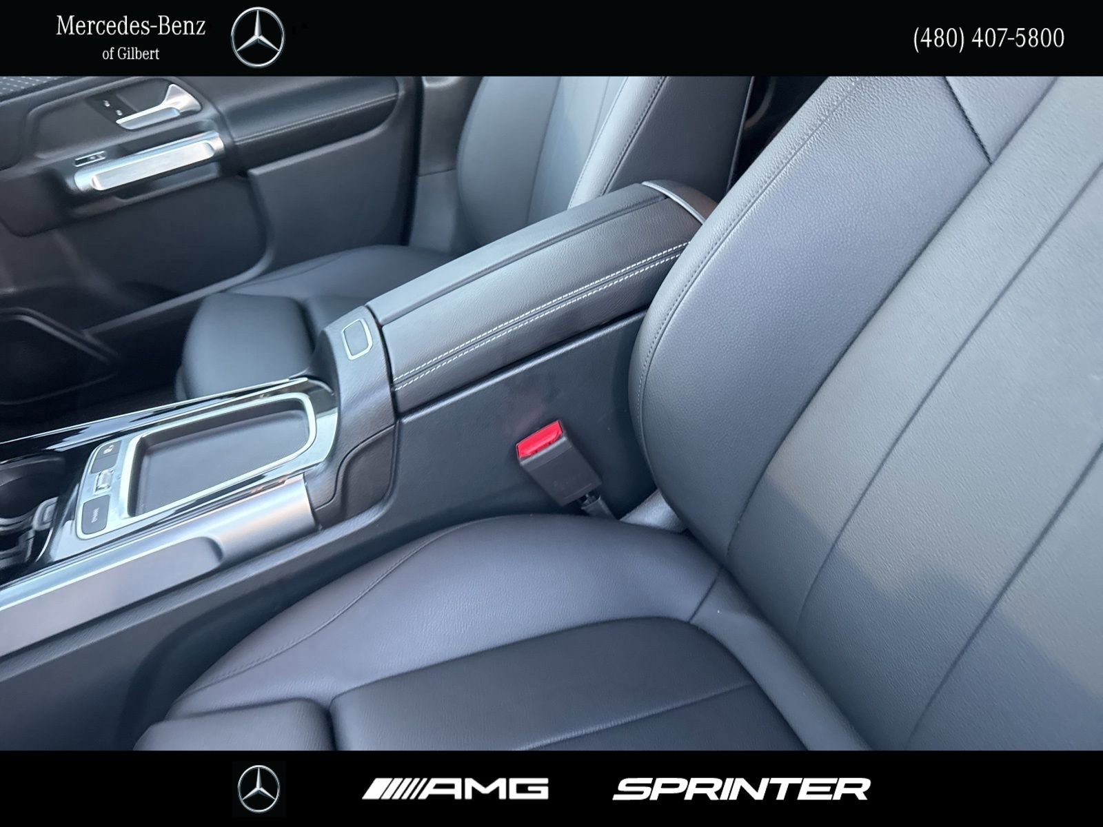 Used 2025 Mercedes-Benz GLB 250 image 12