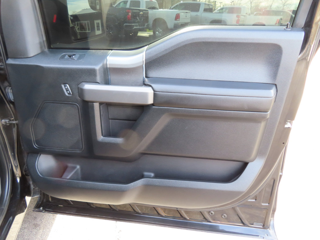 Used 2017 Ford F150 XLT w/ Equipment Group 301A Mid image 42