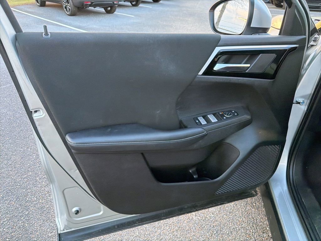 Used 2022 Mitsubishi Outlander ES image 17