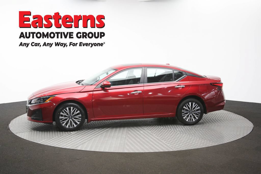 Used 2023 Nissan Altima 2.5 SV w/ SV Premium Package AWD/4WD image 60