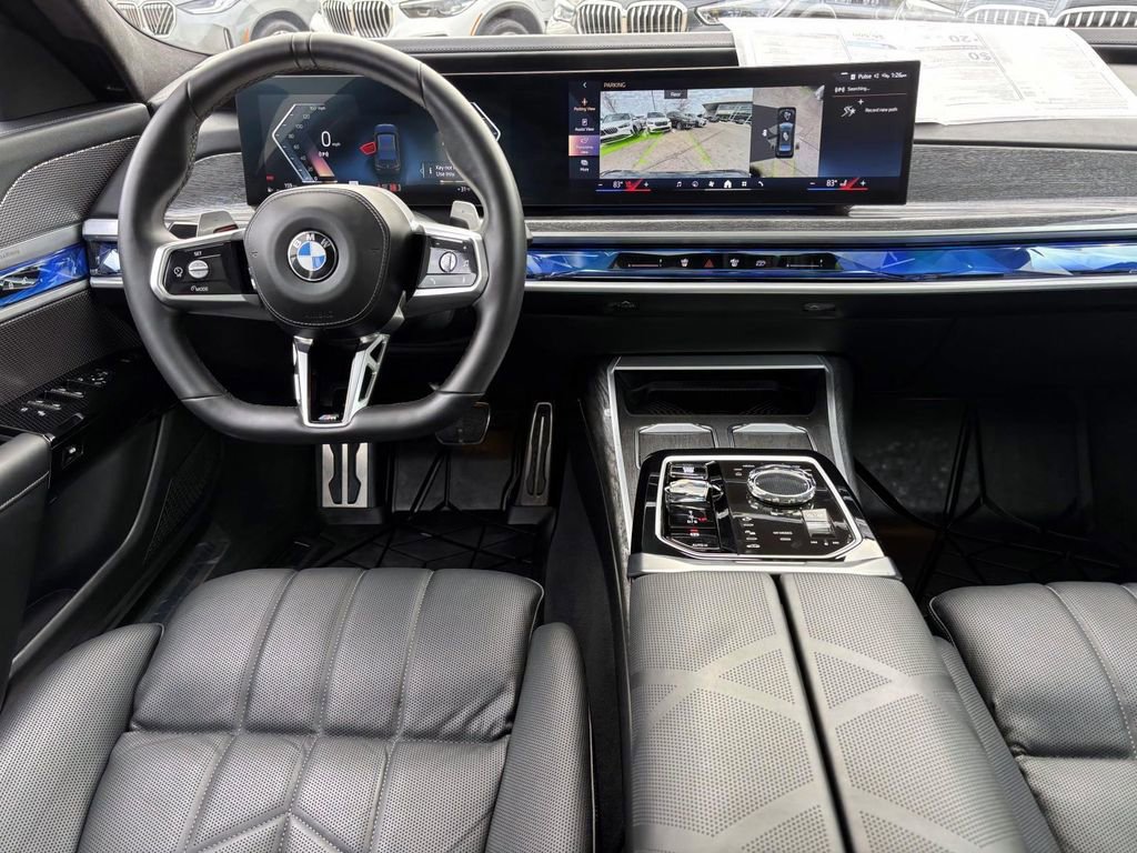Used 2024 BMW 760i xDrive w/ Executive Package image 28