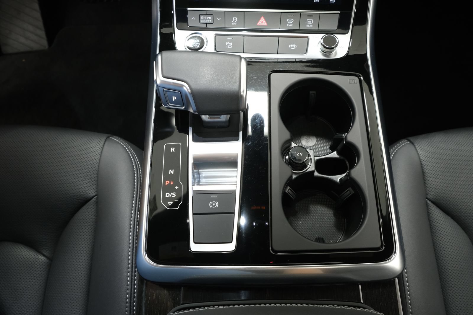 Used 2025 Audi Q8 Premium Plus AWD/4WD image 23