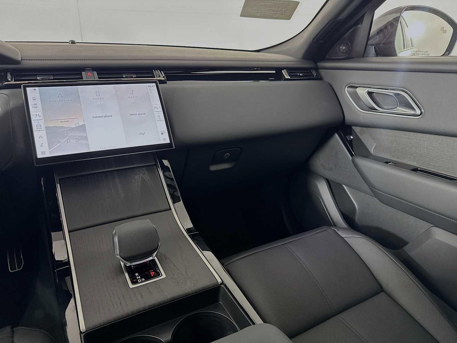 Used 2026 Land Rover Range Rover Velar Dynamic SE AWD/4WD image 24