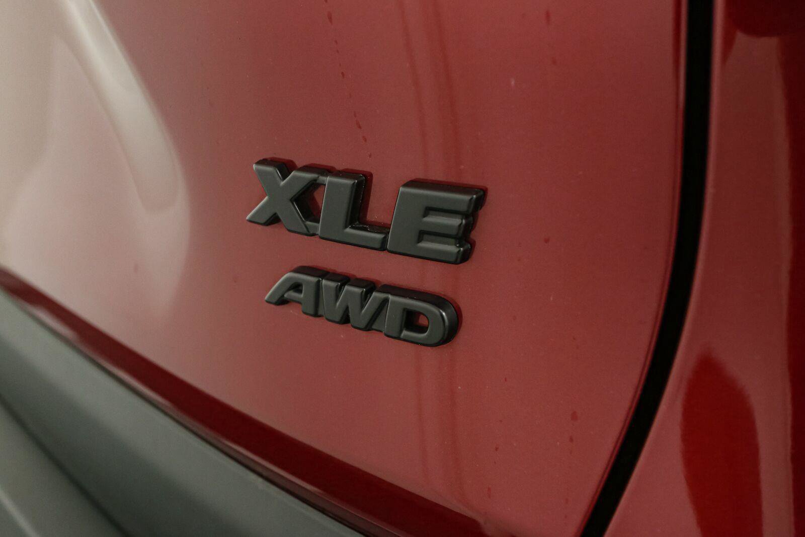Used 2021 Toyota RAV4 XLE AWD/4WD image 11
