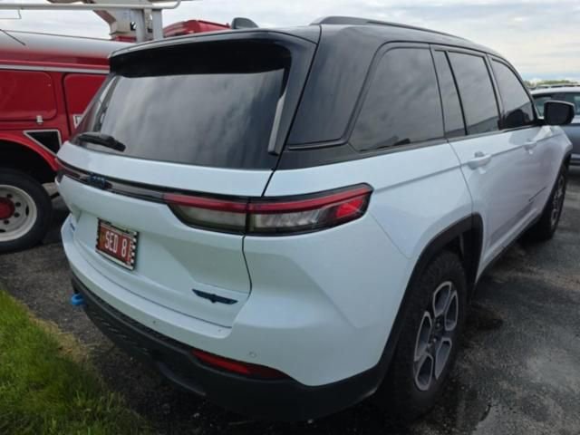 Used 2022 Jeep Grand Cherokee Trailhawk AWD/4WD image 9