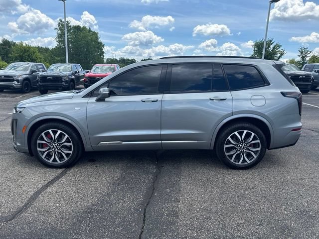 Used 2024 Cadillac XT6 Sport w/ LPO, Onyx Lite Package AWD/4WD image 6