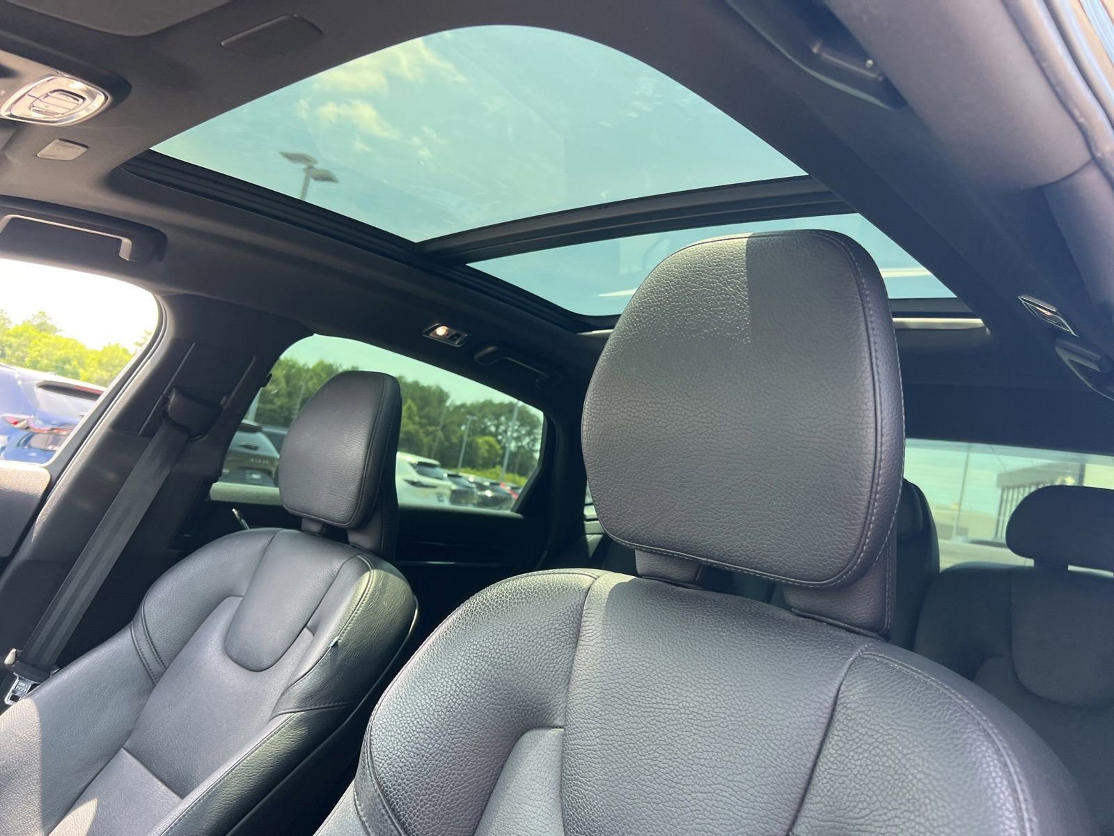 Used 2019 Volvo S90 T5 Momentum FWD image 21