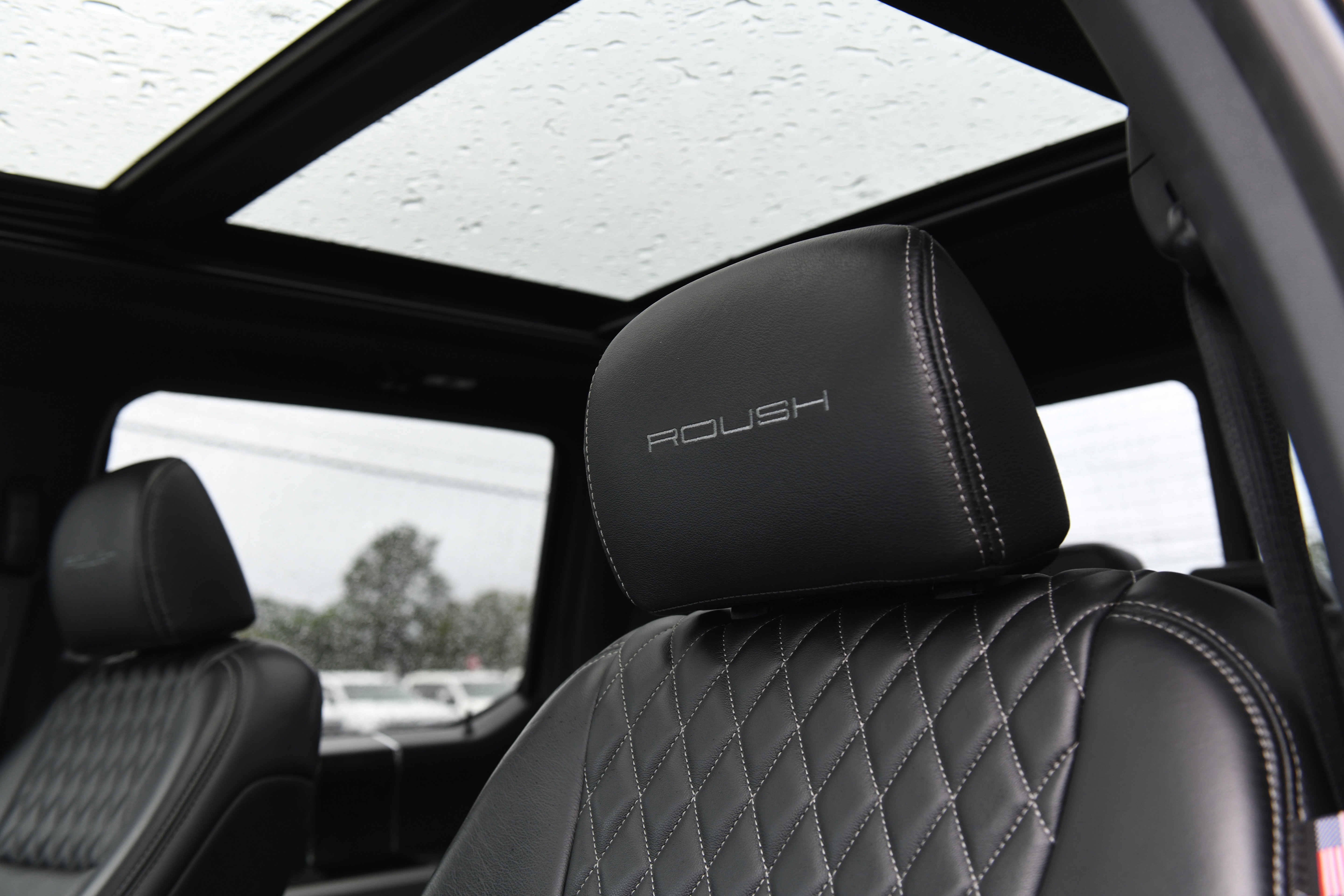 Used 2022 Ford F250 Lariat w/ Black Appearance Package image 24