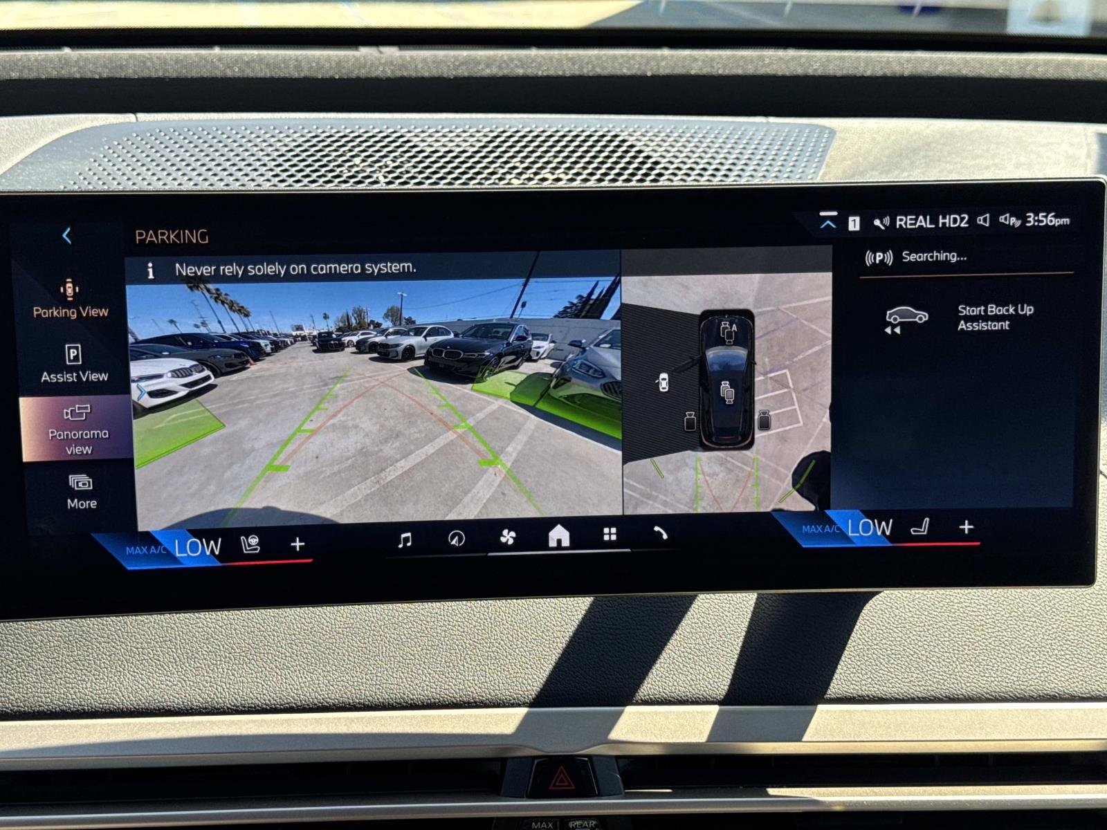 Used 2025 BMW iX xDrive50 w/ Premium Package image 25