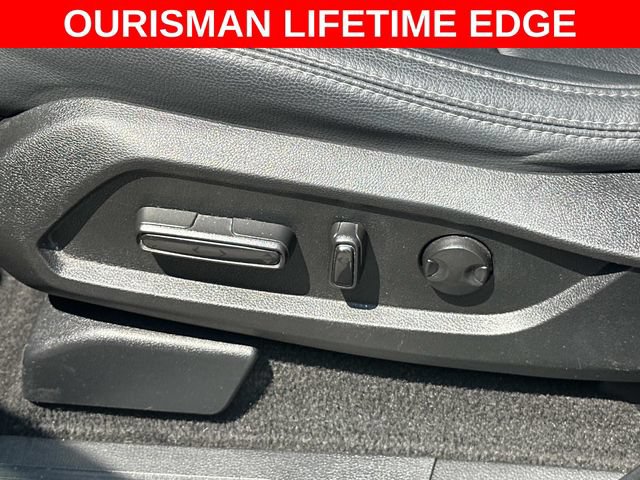 Used 2025 Honda Pilot Touring image 12