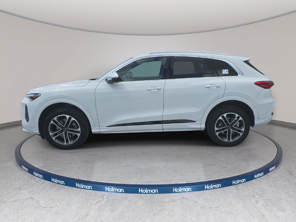 Certified 2025 Audi Q5 Premium w/ Convenience Package AWD/4WD image 8