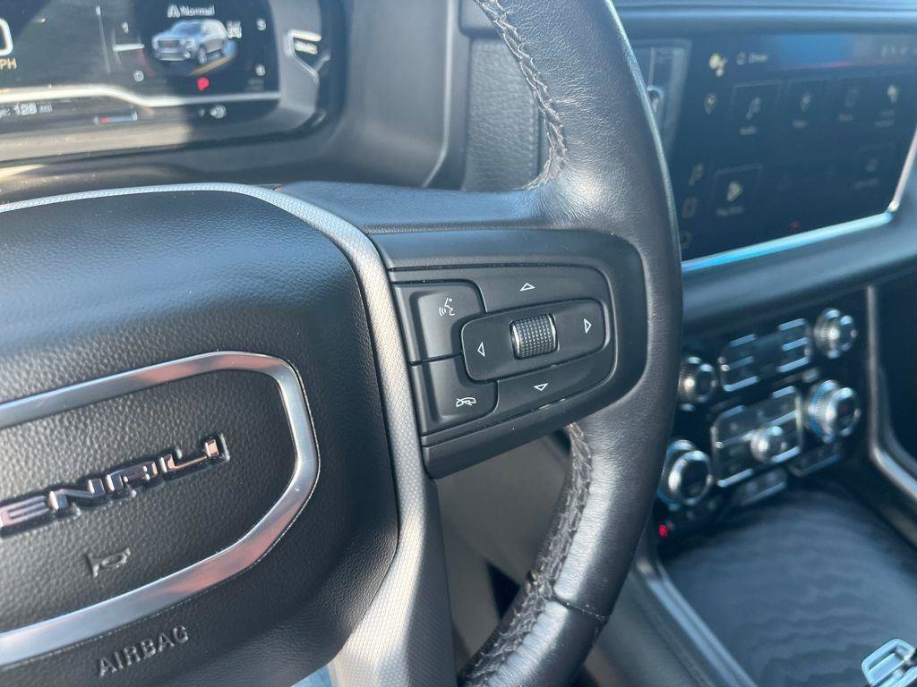 Used 2023 GMC Yukon Denali AWD/4WD image 12