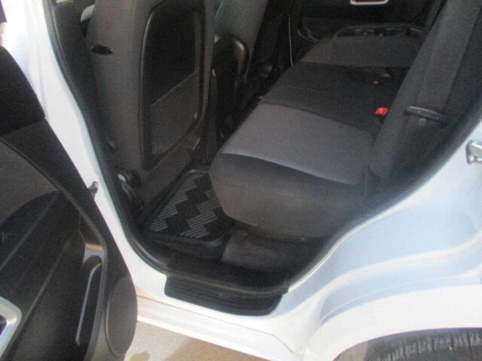 Used 2012 Chevrolet Captiva Sport LT image 21