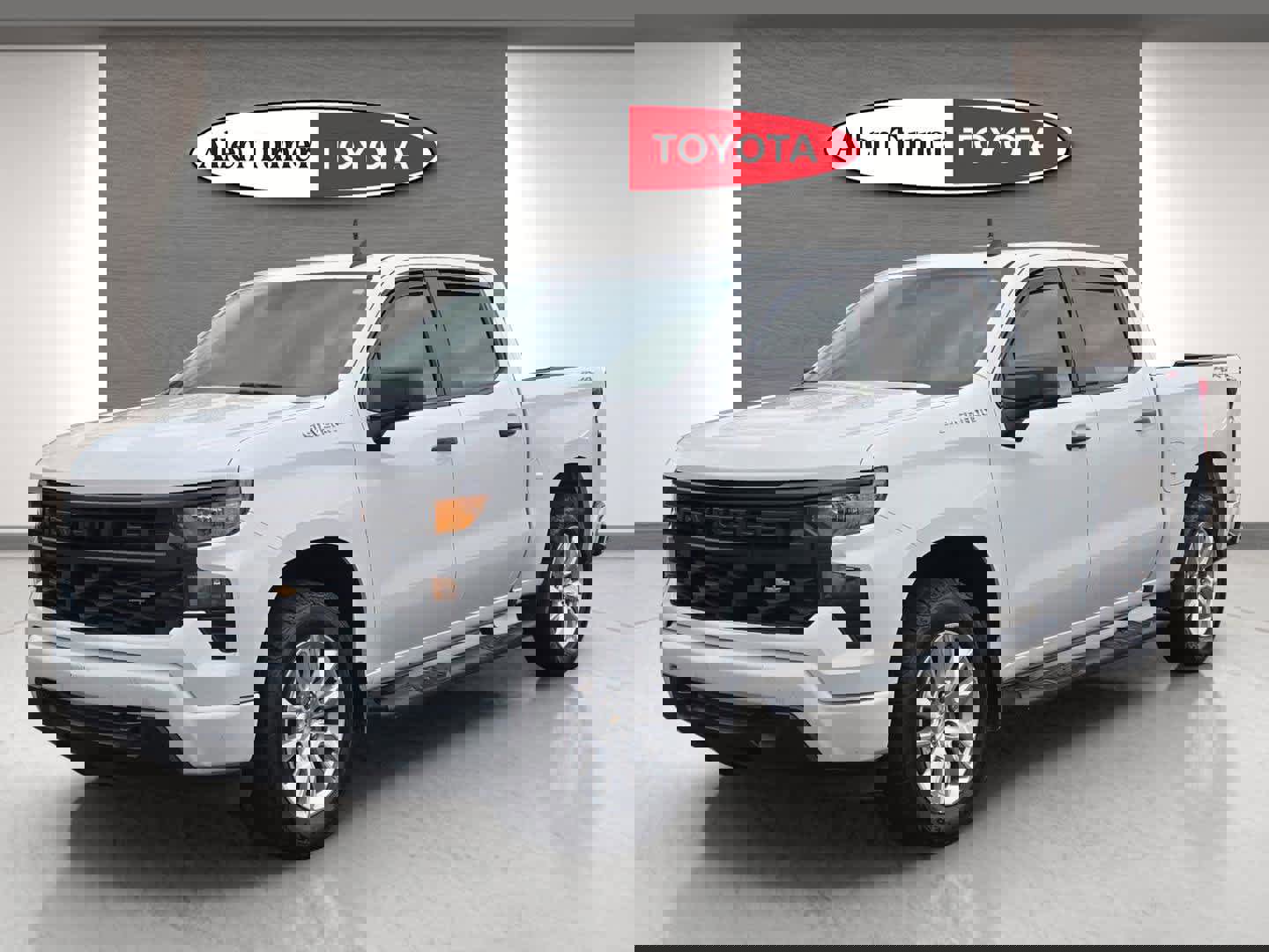 Used 2022 Chevrolet Silverado 1500 Custom image 3