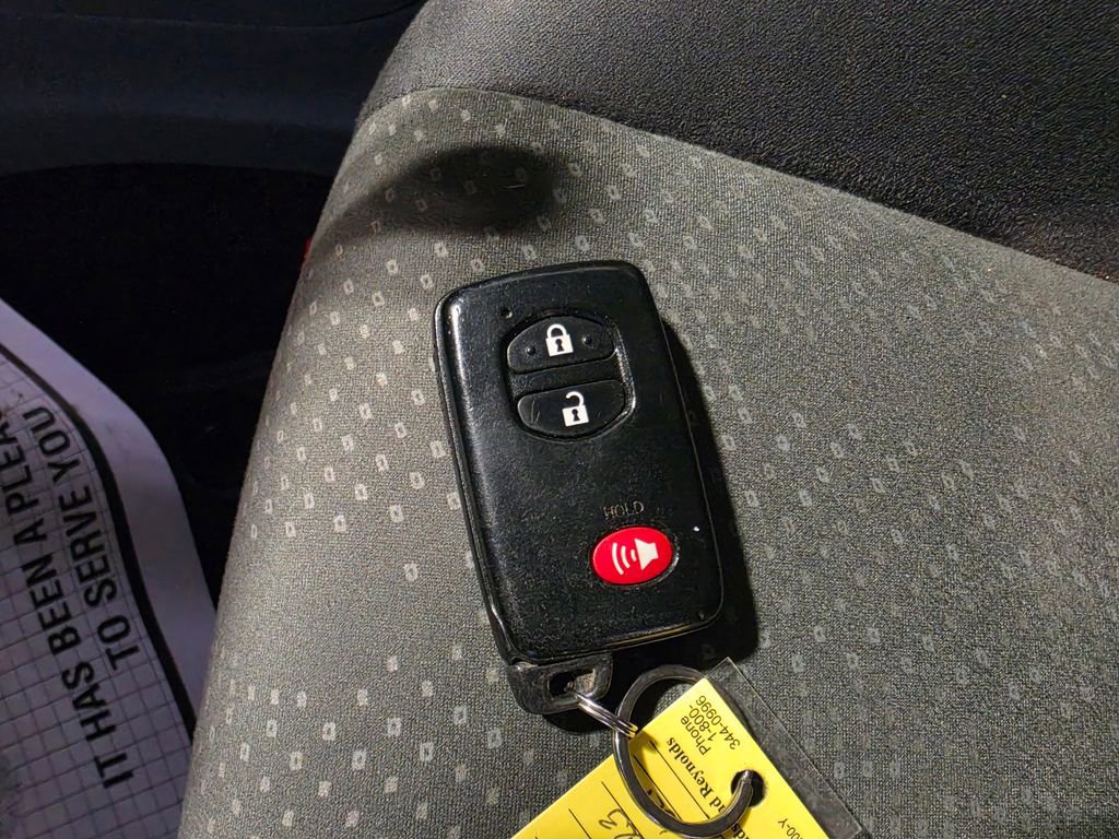 Used 2014 Toyota Prius V Three FWD image 10