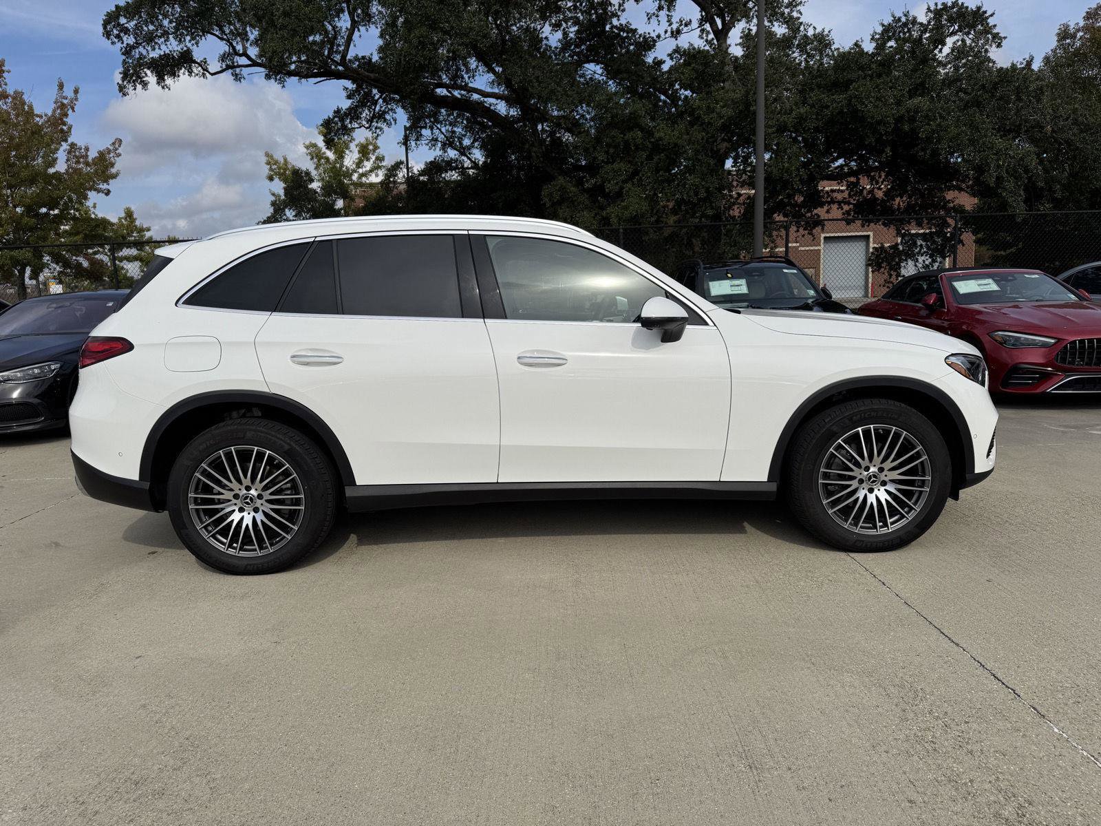 Certified 2025 Mercedes-Benz GLC 300 image 28