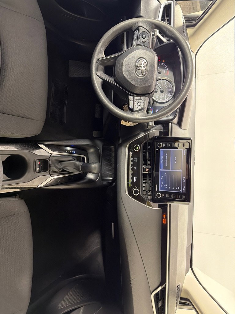 Used 2022 Toyota Corolla LE image 22