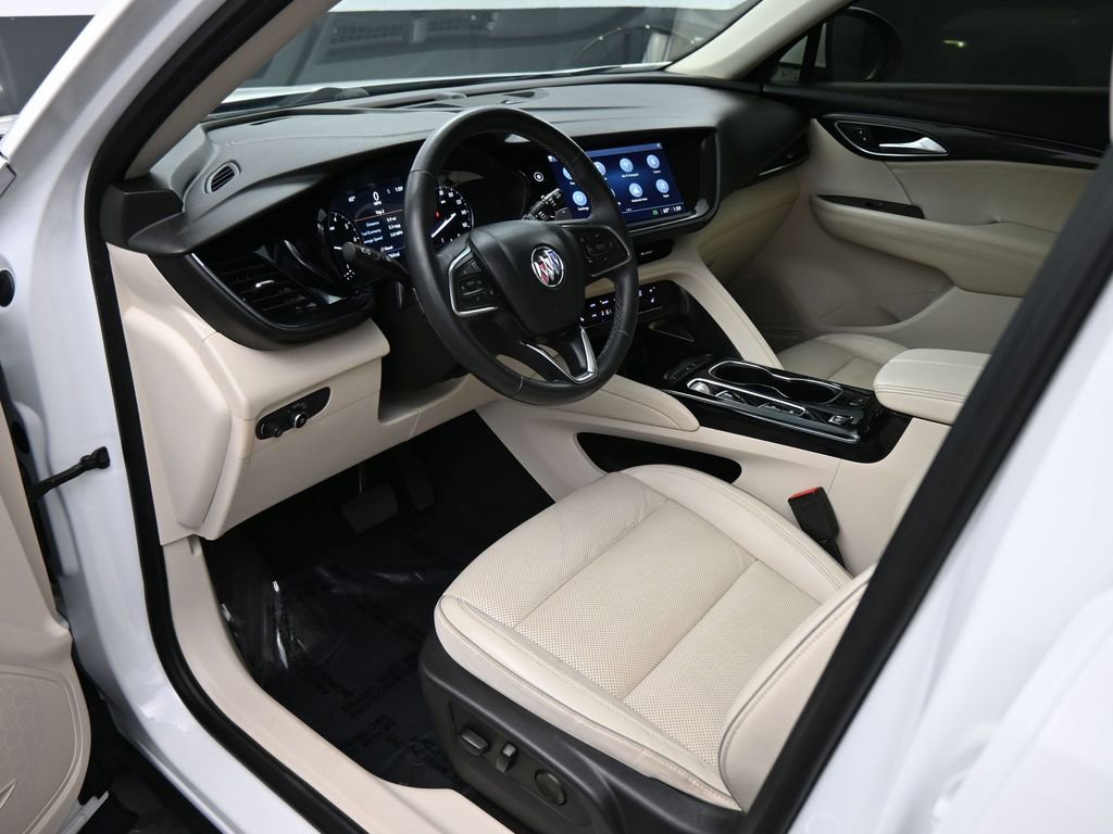 Used 2021 Buick Envision Essence image 2