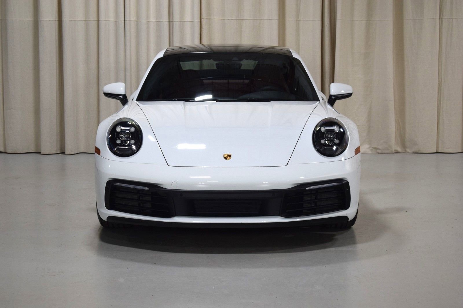 Used 2024 Porsche 911 Carrera RWD image 7