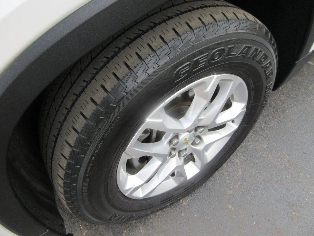 Used 2018 Chevrolet Traverse LT image 11