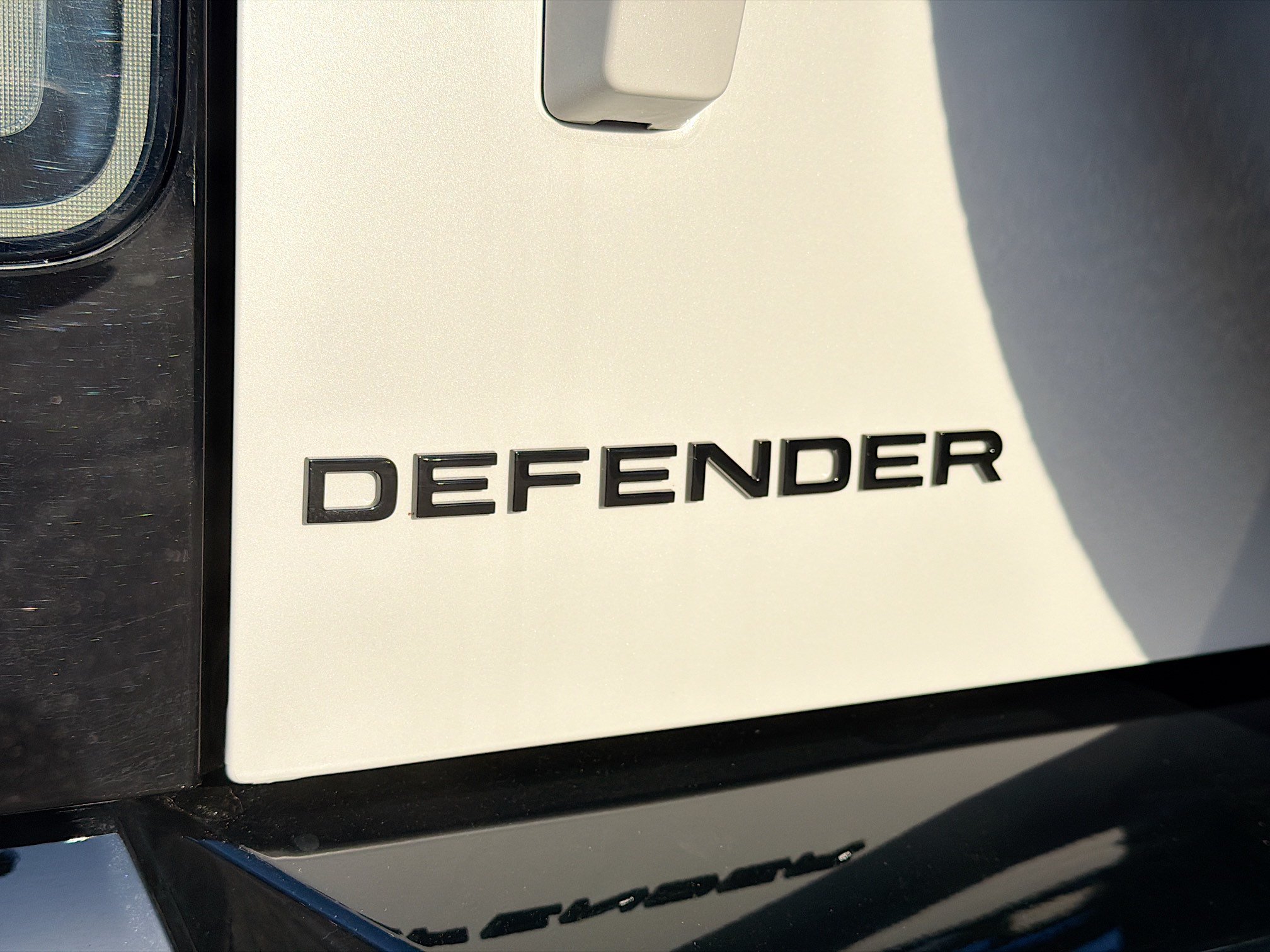 New 2026 Land Rover Defender 110 X-Dynamic SE AWD/4WD image 11